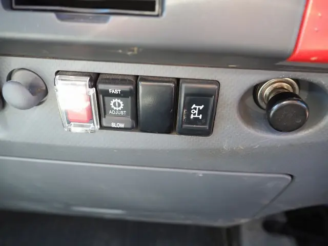 いすゞ エルフ TKG-NPR85YN(2WD)の写真47