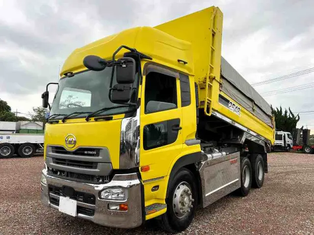 ＵＤ クオン QKG-CW5XL(6x4)の写真2