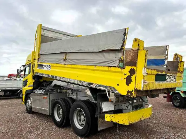 ＵＤ クオン QKG-CW5XL(6x4)の写真4