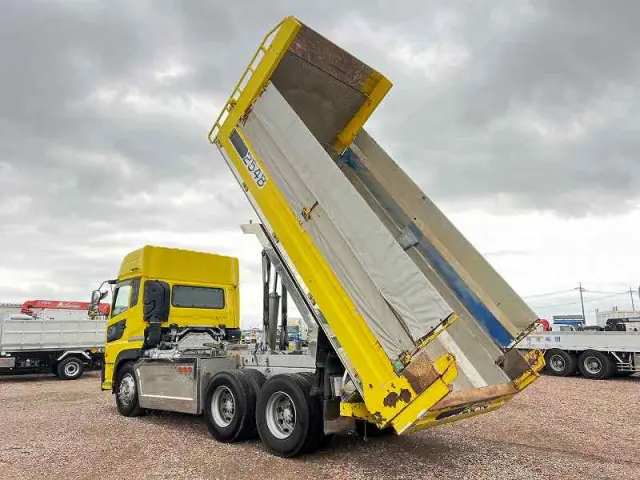 ＵＤ クオン QKG-CW5XL(6x4)の写真18