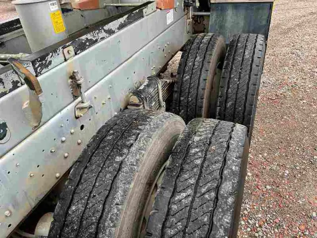 ＵＤ クオン QKG-CW5XL(6x4)の写真24