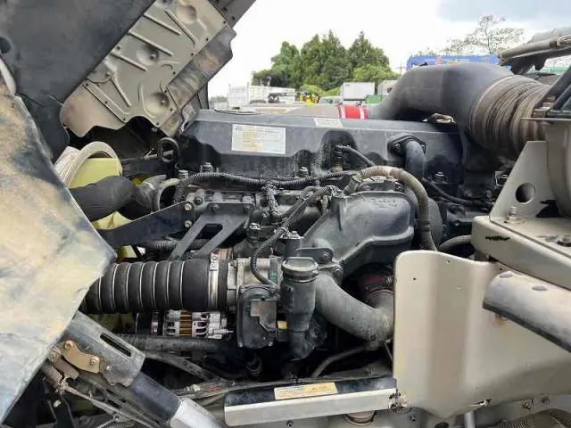 ＵＤ クオン QKG-CW5XL(6x4)の写真37