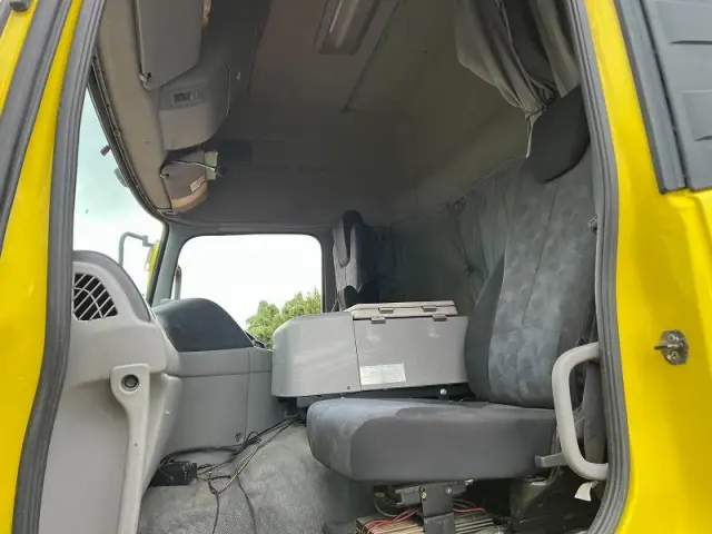 ＵＤ クオン QKG-CW5XL(6x4)の写真43