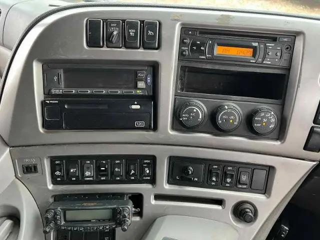 ＵＤ クオン QKG-CW5XL(6x4)の写真48