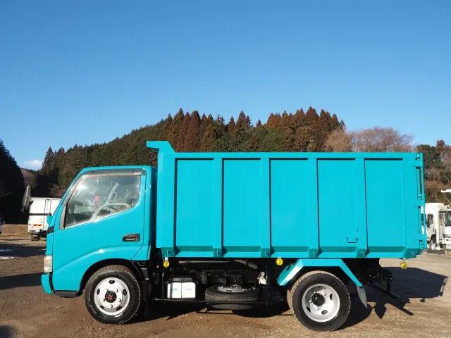 トヨタ ダイナ PB-XZU368(4WD)の写真2