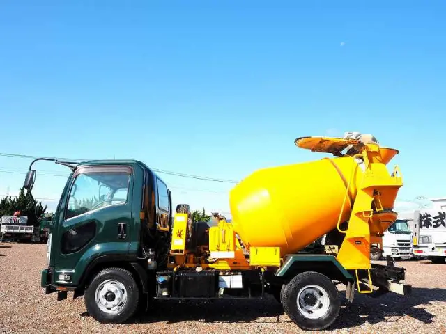 いすゞ フォワード 2PG-FRR90S1(2WD)の写真2