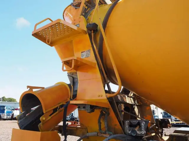 いすゞ フォワード 2PG-FRR90S1(2WD)の写真21