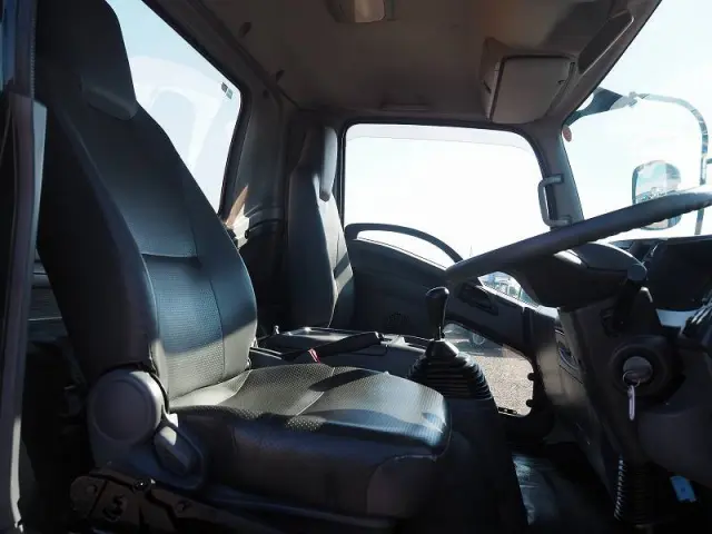 いすゞ フォワード 2PG-FRR90S1(2WD)の写真46