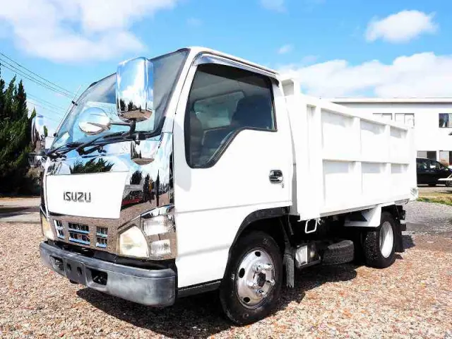 いすゞ エルフ PB-NKS81AN(4WD)の写真1