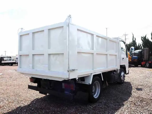 いすゞ エルフ PB-NKS81AN(4WD)の写真5