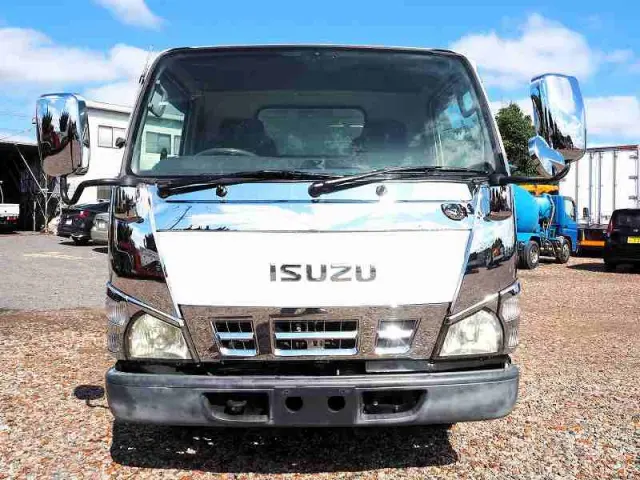 いすゞ エルフ PB-NKS81AN(4WD)の写真8