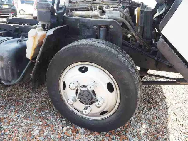 いすゞ エルフ PB-NKS81AN(4WD)の写真17