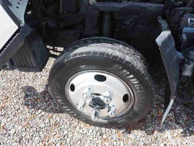 いすゞ エルフ PB-NKS81AN(4WD)の写真38