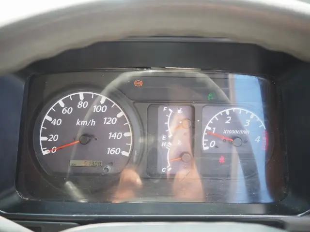 いすゞ エルフ PB-NKS81AN(4WD)の写真50