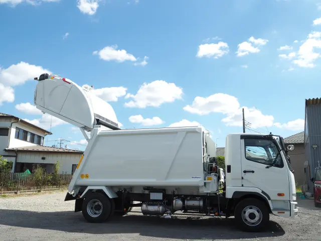 三菱 ファイター 2KG-FK72F(2WD)の写真9