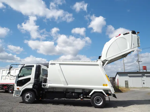 三菱 ファイター 2KG-FK72F(2WD)の写真13