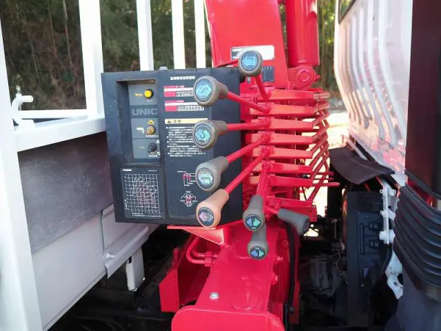 日野 デュトロ SKG-XZU720M(2WD)の写真10