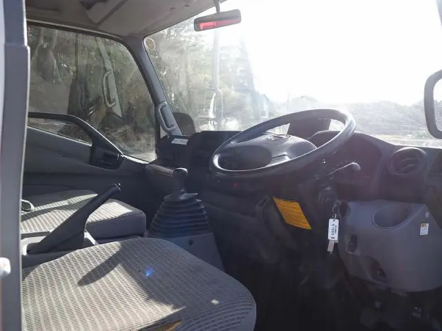 日野 デュトロ SKG-XZU720M(2WD)の写真45