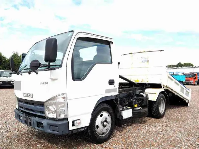 いすゞ エルフ TKG-NKR85AN(2WD)の写真1