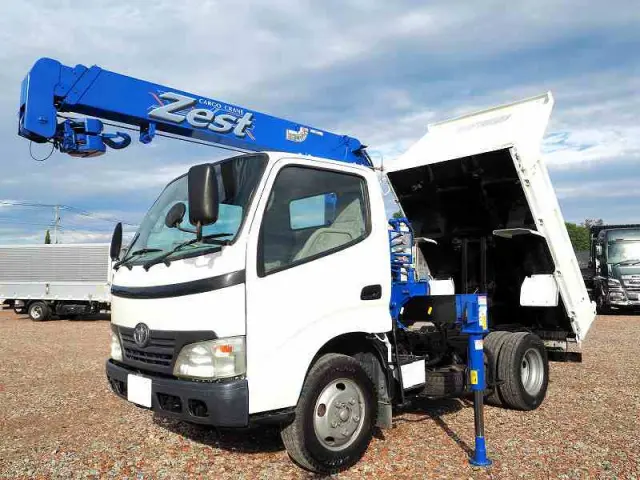 トヨタ ダイナ BDG-XZU314D(2WD)の写真1