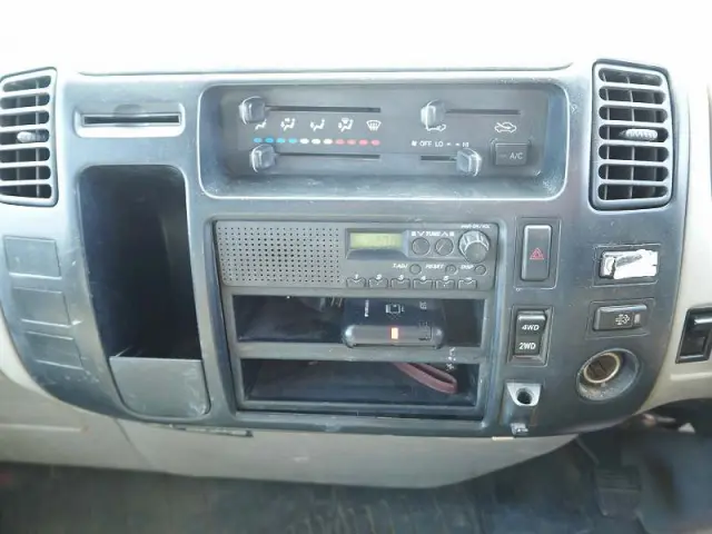 日野 デュトロ BDG-XZU368T(4WD)の写真49