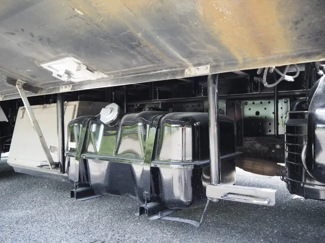 いすゞ エルフ PKG-NPR75N(2WD)の写真17