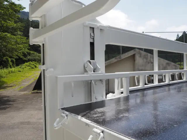 いすゞ エルフ PKG-NPR75N(2WD)の写真32