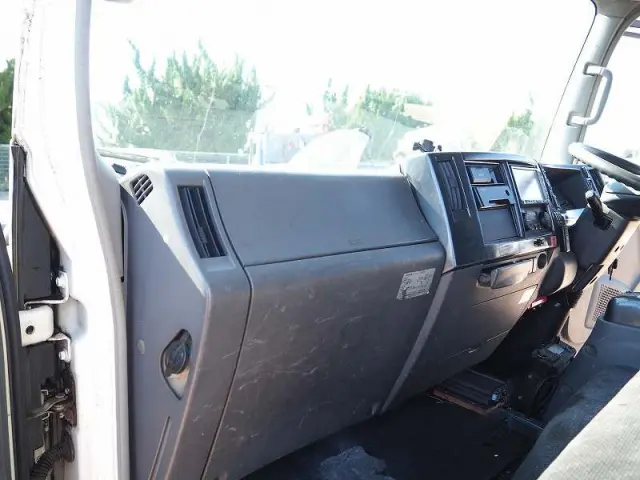 いすゞ エルフ PKG-NPR75N(2WD)の写真41