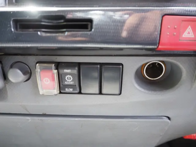 いすゞ エルフ PKG-NPR75N(2WD)の写真45