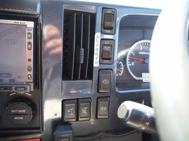 いすゞ エルフ PKG-NPR75N(2WD)の写真47