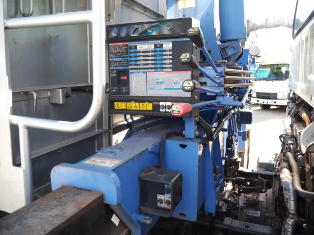 いすゞ フォワード SKG-FRR90S1(2WD)の写真10