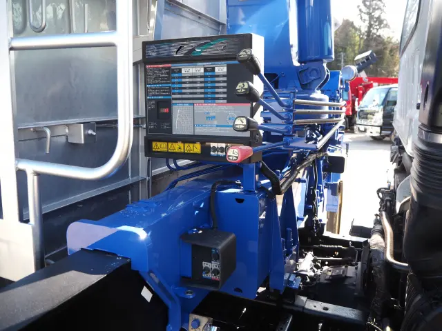 いすゞ フォワード SKG-FRR90S1(2WD)の写真10