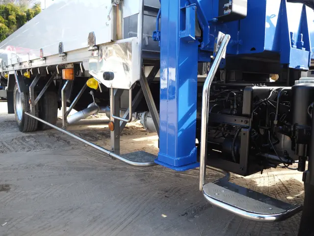 いすゞ フォワード SKG-FRR90S1(2WD)の写真21