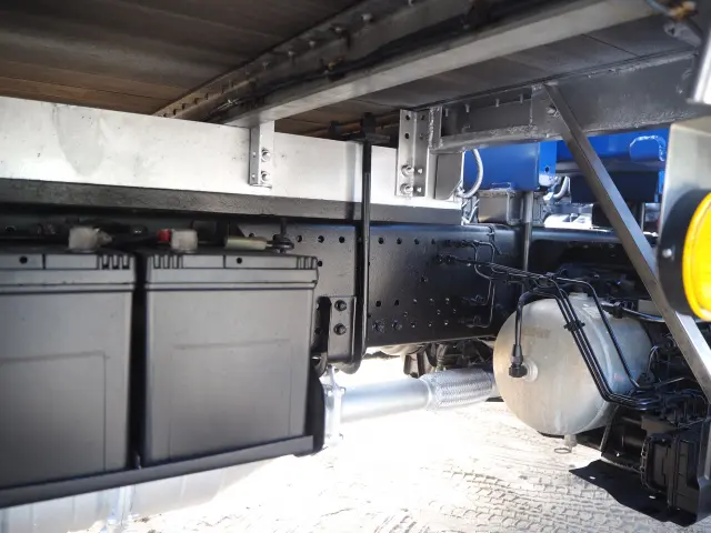 いすゞ フォワード SKG-FRR90S1(2WD)の写真23