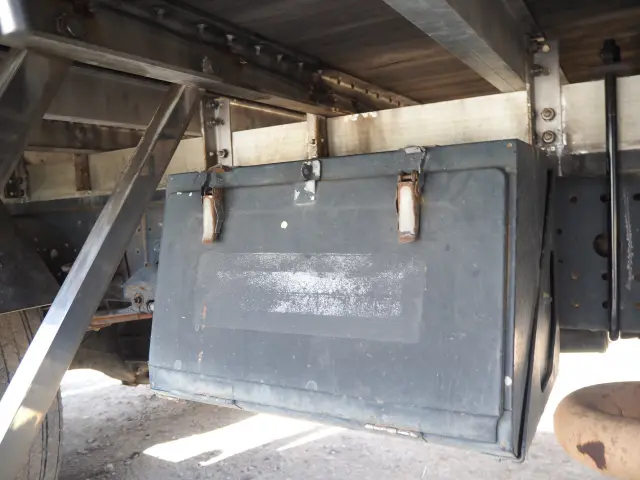 いすゞ フォワード SKG-FRR90S1(2WD)の写真26