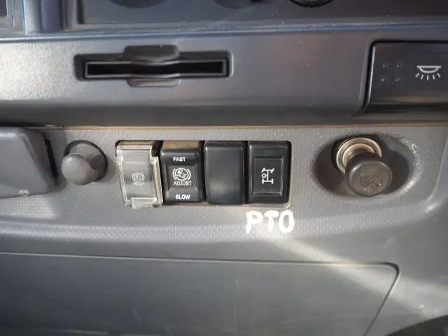 いすゞ フォワード SKG-FRR90S1(2WD)の写真46