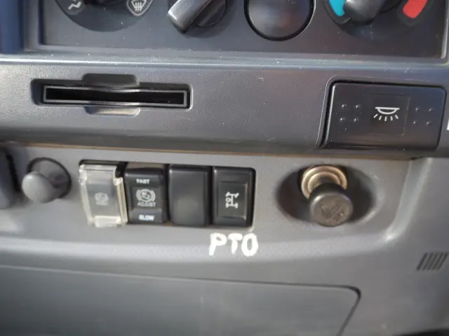 いすゞ フォワード SKG-FRR90S1(2WD)の写真47