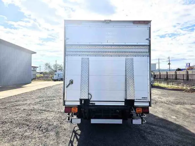 いすゞ エルフ SKG-NPR85AN(2WD)の写真4