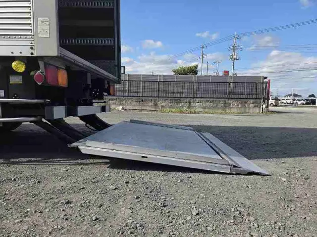 いすゞ エルフ SKG-NPR85AN(2WD)の写真12