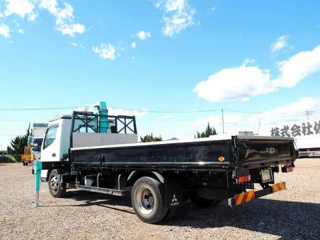 三菱 キャンター 2PG-FEB90(2WD)の写真3