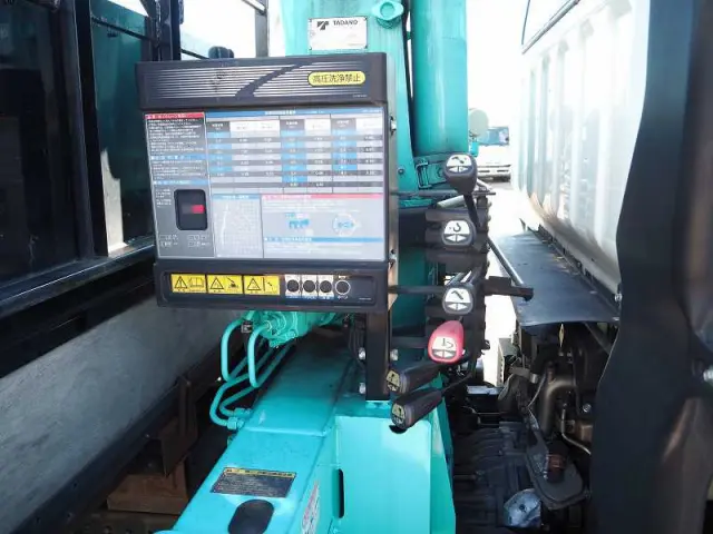 三菱 キャンター 2PG-FEB90(2WD)の写真10