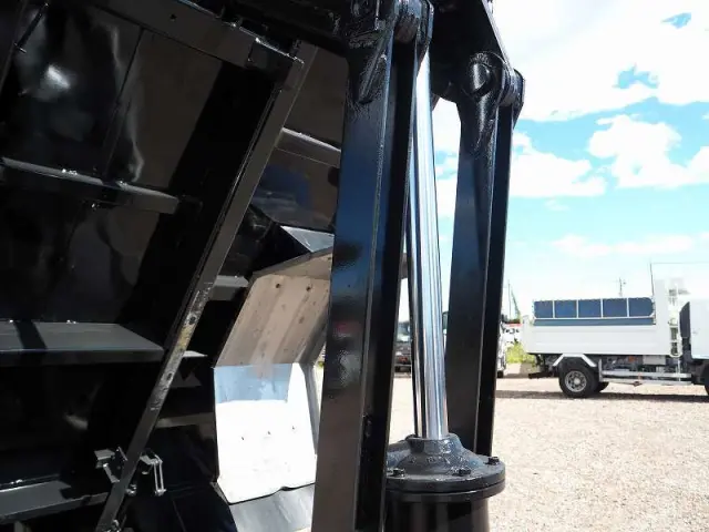 三菱 キャンター PB-GD7JEFA(2WD)の写真24