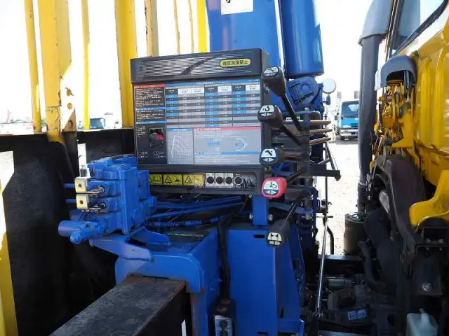 いすゞ フォワード ADG-FRR90J3S(2WD)の写真16