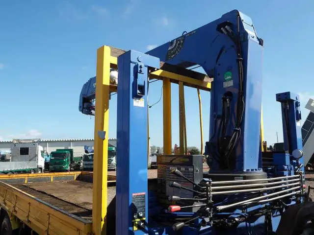 いすゞ フォワード ADG-FRR90J3S(2WD)の写真28