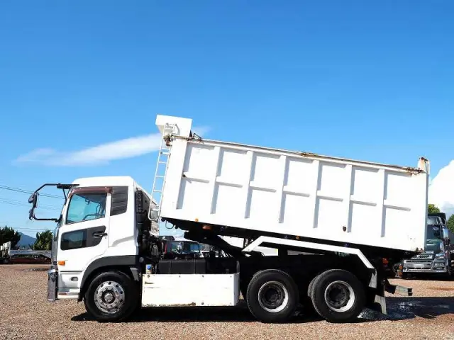 UD クオン LDG-CW5XL(6x4)の写真2