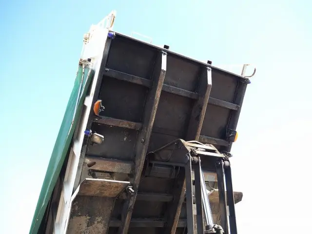 UD クオン LDG-CW5XL(6x4)の写真18