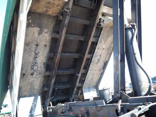 UD クオン LDG-CW5XL(6x4)の写真19