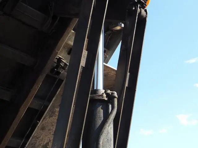 UD クオン LDG-CW5XL(6x4)の写真20