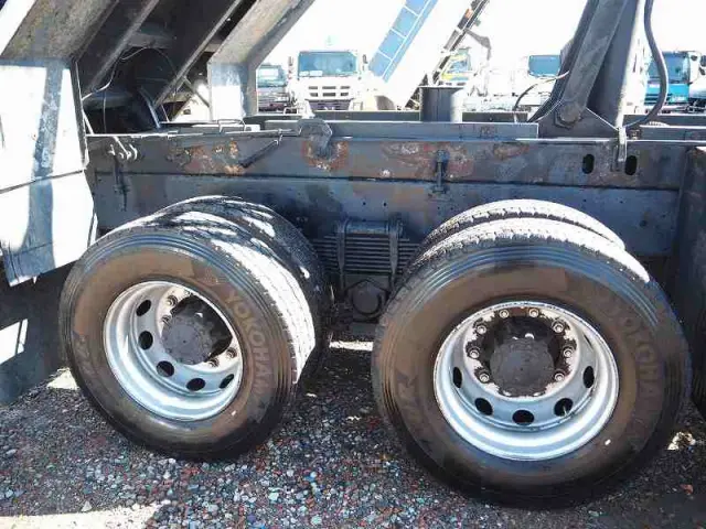 UD クオン LDG-CW5XL(6x4)の写真22