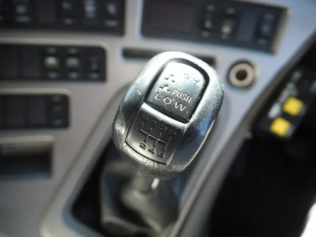 UD クオン LDG-CW5XL(6x4)の写真47